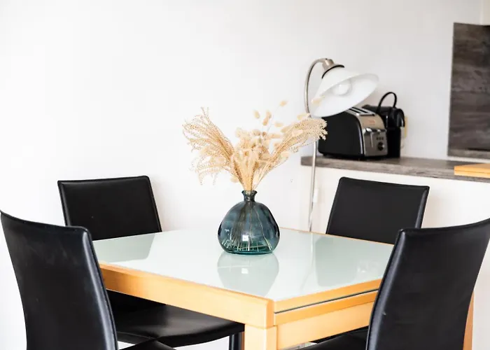 Aiguillon, 4 Pers, A 5min A Pied, Parking