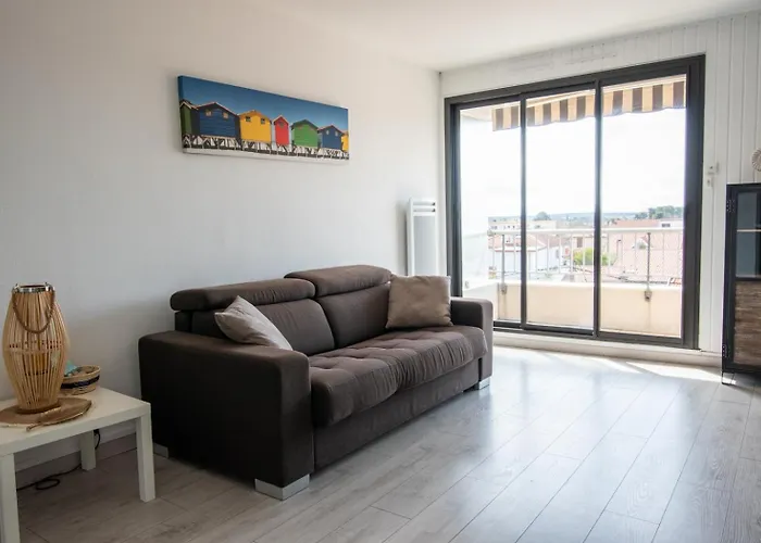 Aiguillon, 4 Pers, A 5min A Pied, Parking